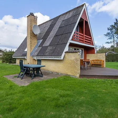 Two-bedroom Holiday In Дом отдыха *